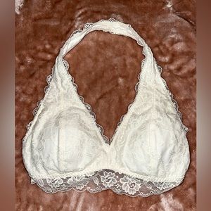 GILLY HICKS HOLLISTER SMALL BRALETTE NEW